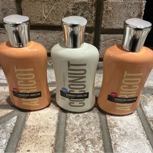 Bath Body Works Signature Vanillas COCONUT APRICOT Body Lotion 8 fl. oz Lot Of 3